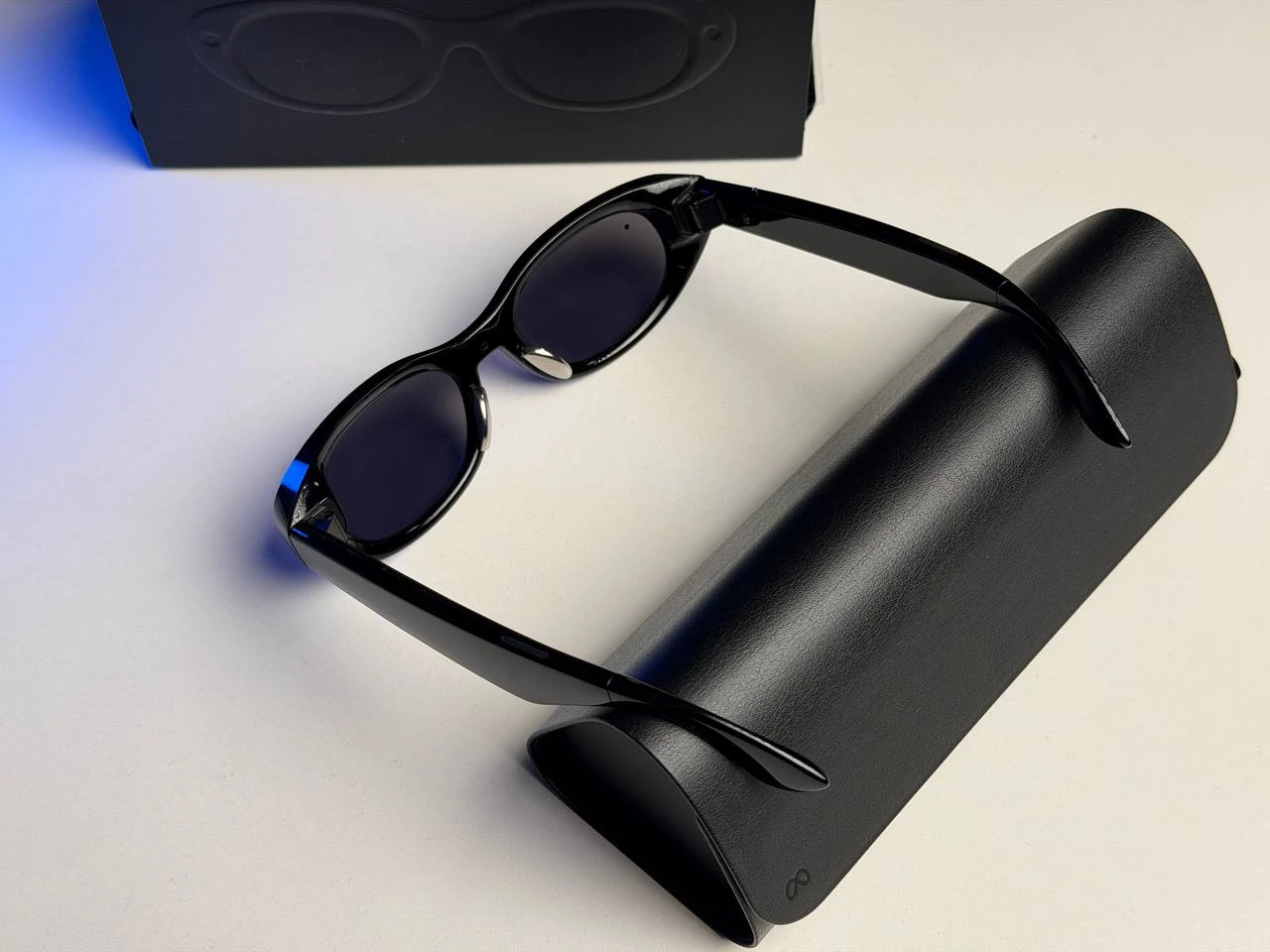 OPEN BOX Смарт-окуляри Meta Starfire Kylie Edition Standard Classic Black Frame / Black Lenses (SK-1001901-01) - Стан: гарний | Акумулятор: 100% | Комплектація: повний | Гарантія: 3 міс.
