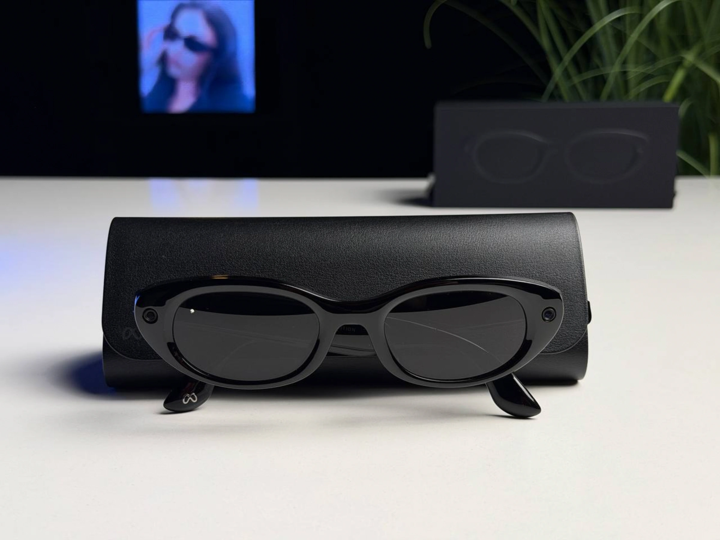 OPEN BOX Смарт-окуляри Meta Starfire Kylie Edition Standard Classic Black Frame / Black Lenses (SK-1001901-01) - Стан: гарний | Акумулятор: 100% | Комплектація: повний | Гарантія: 3 міс.