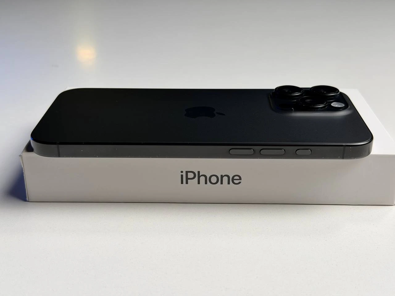 ВЖИВАНИЙ Б/У Apple iPhone 16 Pro Max 256GB Black Titanium (MYWV3) - Состояние: хорошее | Аккумулятор: 89% | Комплектация: полный | Гарантия: 3 мес.