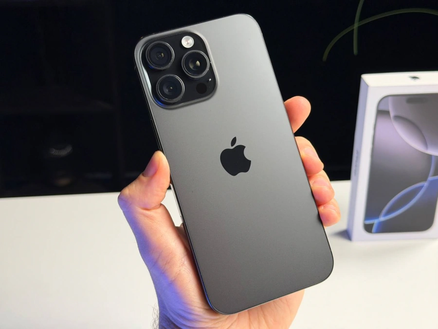 ВЖИВАНИЙ Б/У Apple iPhone 16 Pro Max 256GB Black Titanium (MYWV3) - Состояние: хорошее | Аккумулятор: 89% | Комплектация: полный | Гарантия: 3 мес.