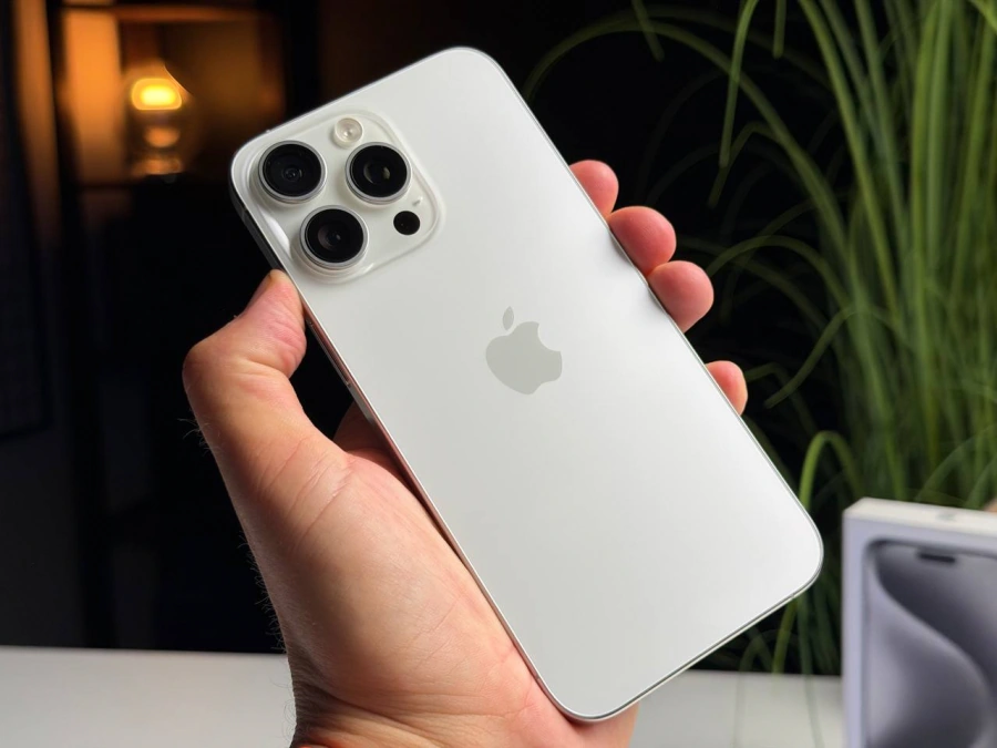 ВЖИВАНИЙ Б/У Apple iPhone 15 Pro Max 256GB White Titanium (MU783) - Состояние: хороший | Аккумулятор: 100% | Комплектация: полный | Гарантия: 3 мес.