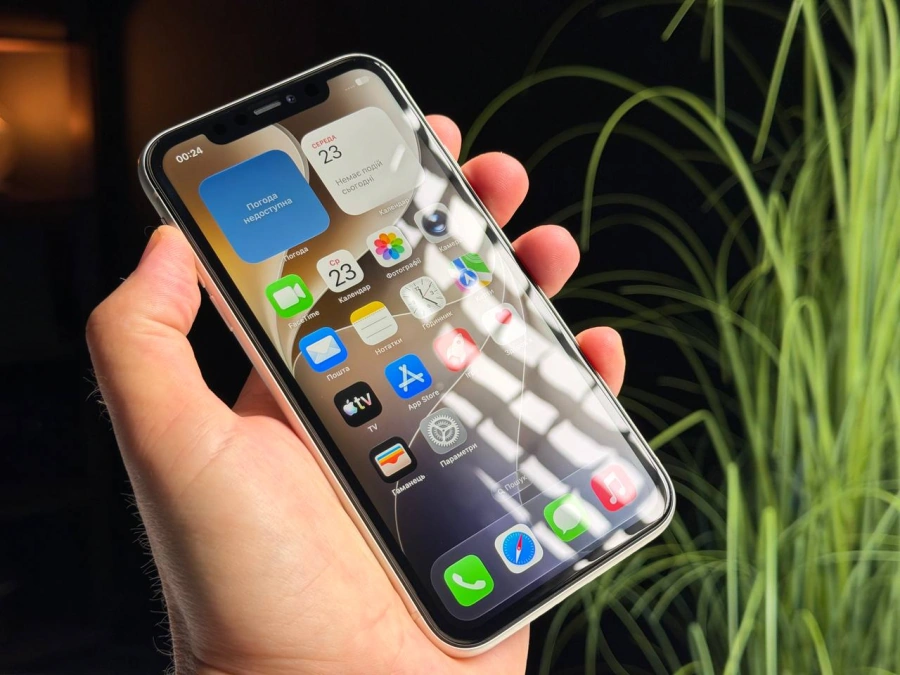 ВЖИВАНИЙ Б/У Apple iPhone 11 128GB White (MHCY3, MHDJ3) - Состояние: хороший | Аккумулятор: 100% | Комплектация: iPhone, кабель | Гарантия: 3 мес.