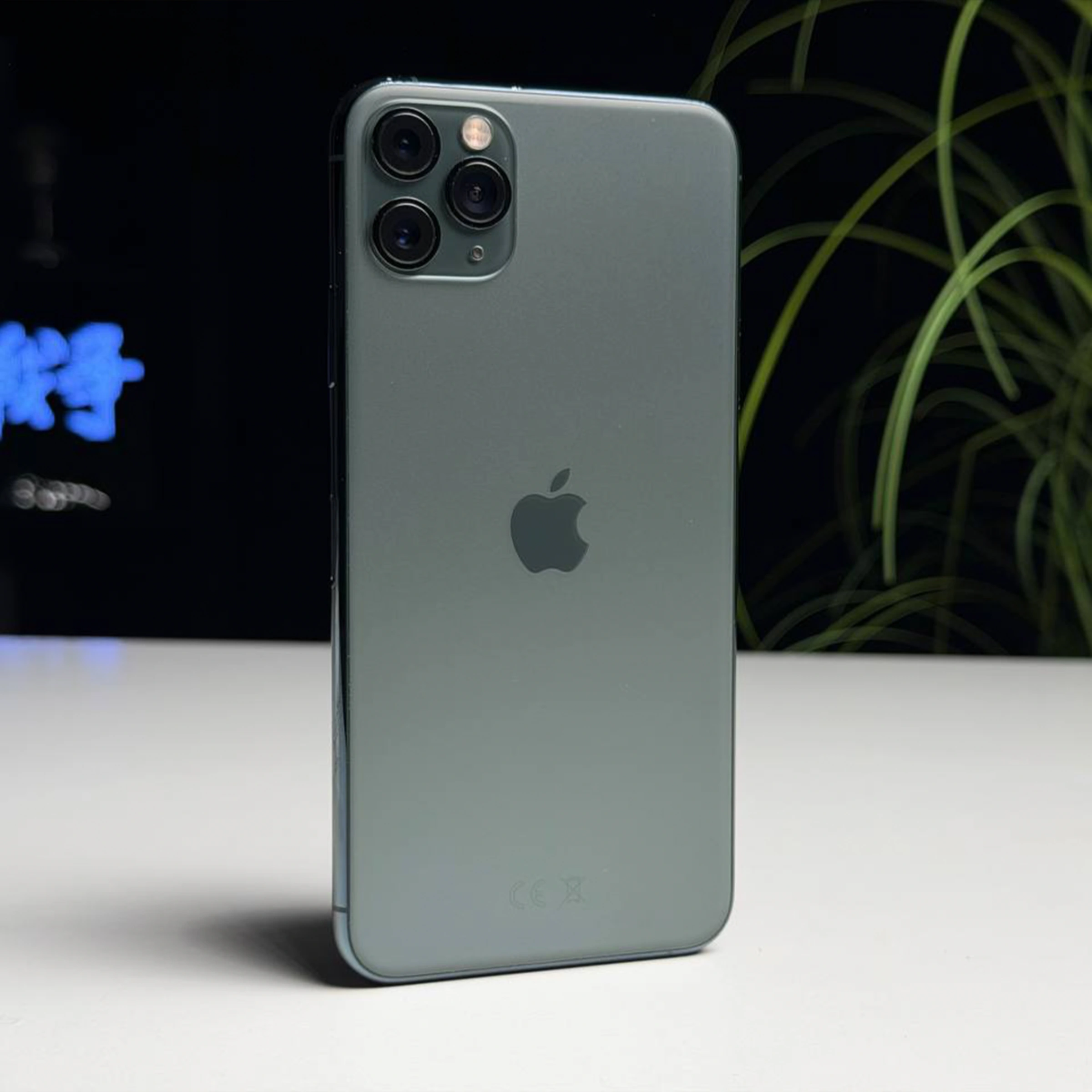 ВЖИВАНИЙ Б/У Apple iPhone 11 Pro Max 256GB Midnight Green (MWH72) - Стан: гарний | Акумулятор: 100% | Комплектація: iPhone, кабель | Гарантія: 3 міс.