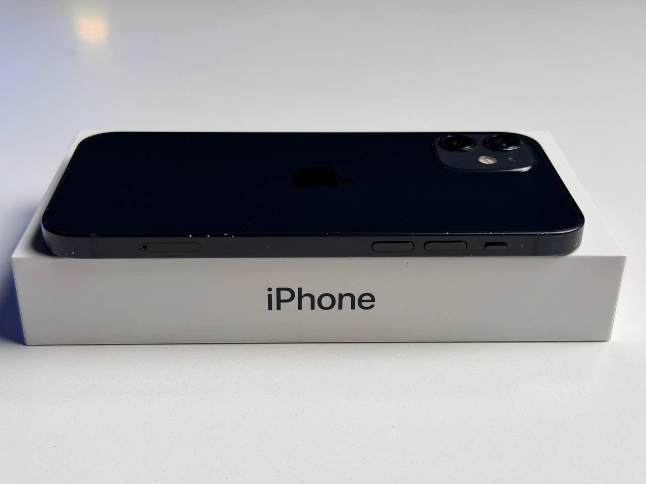 ВЖИВАНИЙ Б/У Apple iPhone 12 128GB Black (MGHC3, MGJA3) - Стан: гарний | Акумулятор: 100% | Комплектація: повний | Гарантія: 3 міс.