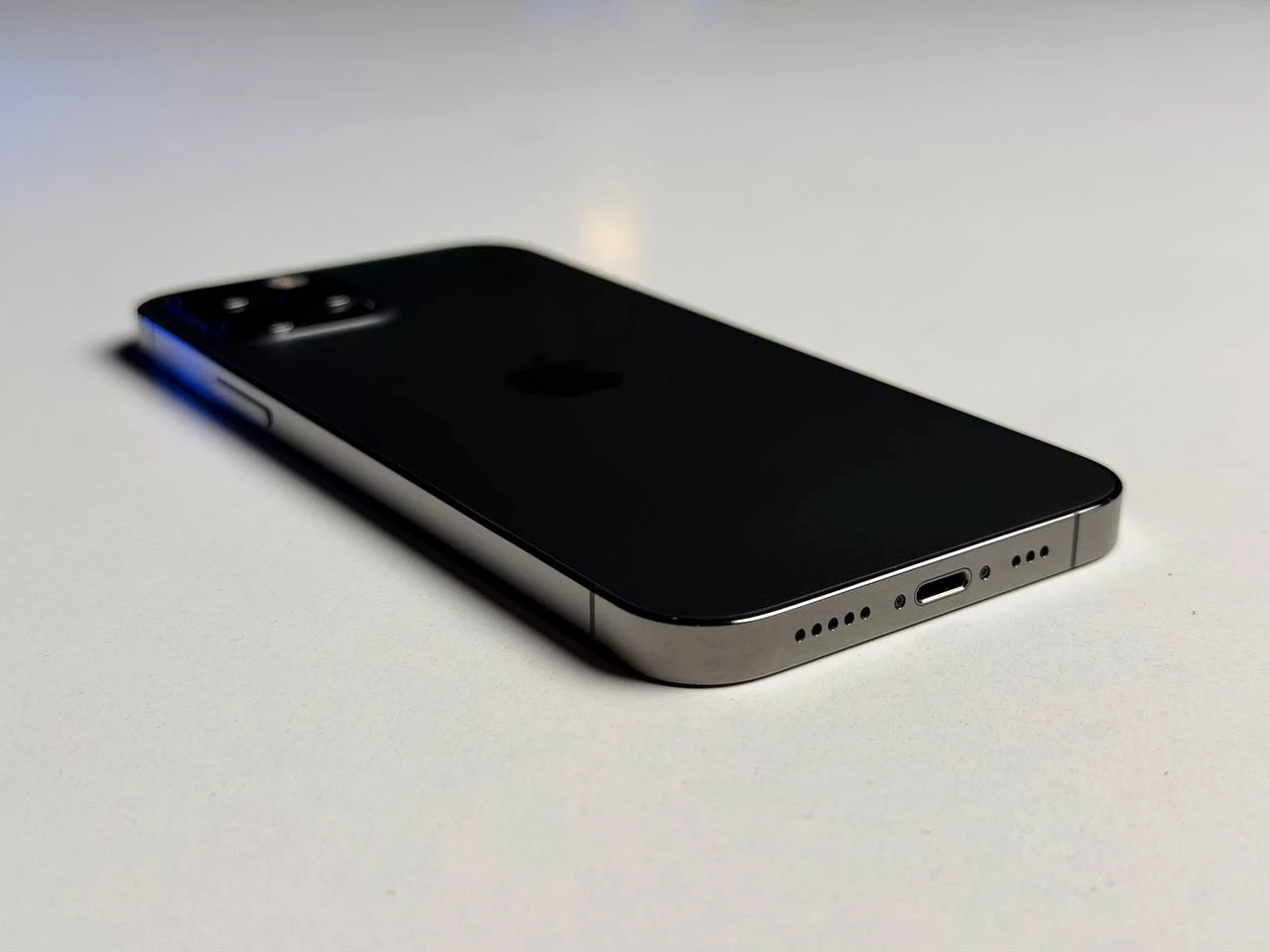 ВЖИВАНИЙ Б/У Apple iPhone 12 Pro 128GB Graphite (MGLN3, MGMK3) - Стан: гарний | Акумулятор: 100% | Комплектація: iPhone, кабель | Гарантія: 3 міс.