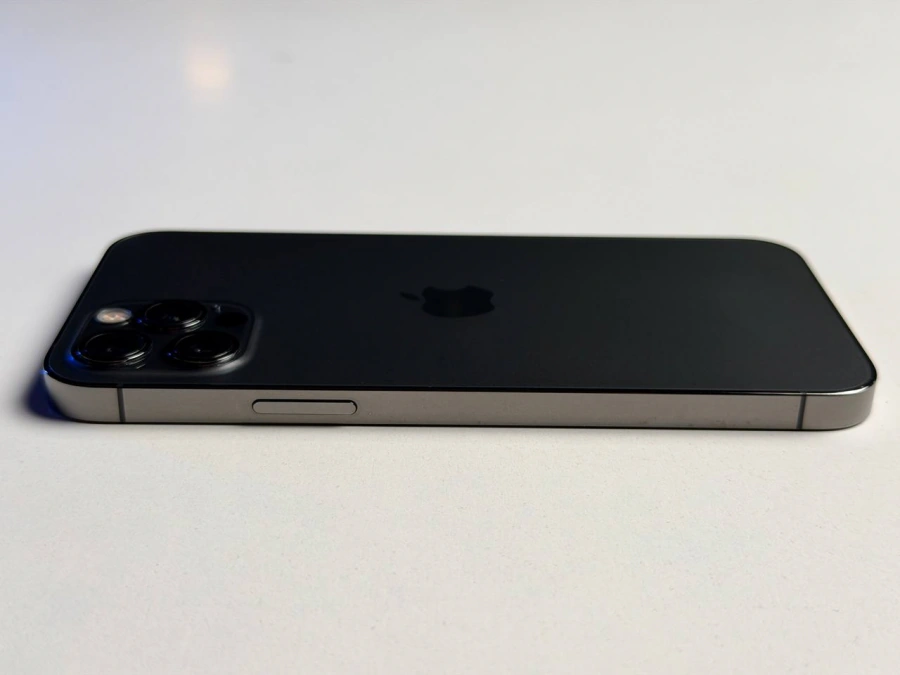 ВЖИВАНИЙ Б/У Apple iPhone 12 Pro 128GB Graphite (MGLN3, MGMK3) - Стан: гарний | Акумулятор: 100% | Комплектація: iPhone, кабель | Гарантія: 3 міс.