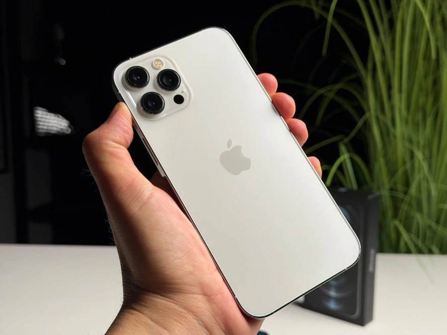 ВЖИВАНИЙ Б/У Apple iPhone 12 Pro Max 256GB Silver (MGCL3, MGDD3) - Состояние: хороший | Аккумулятор: 100% | Комплектация: полный | Гарантия: 3 мес.