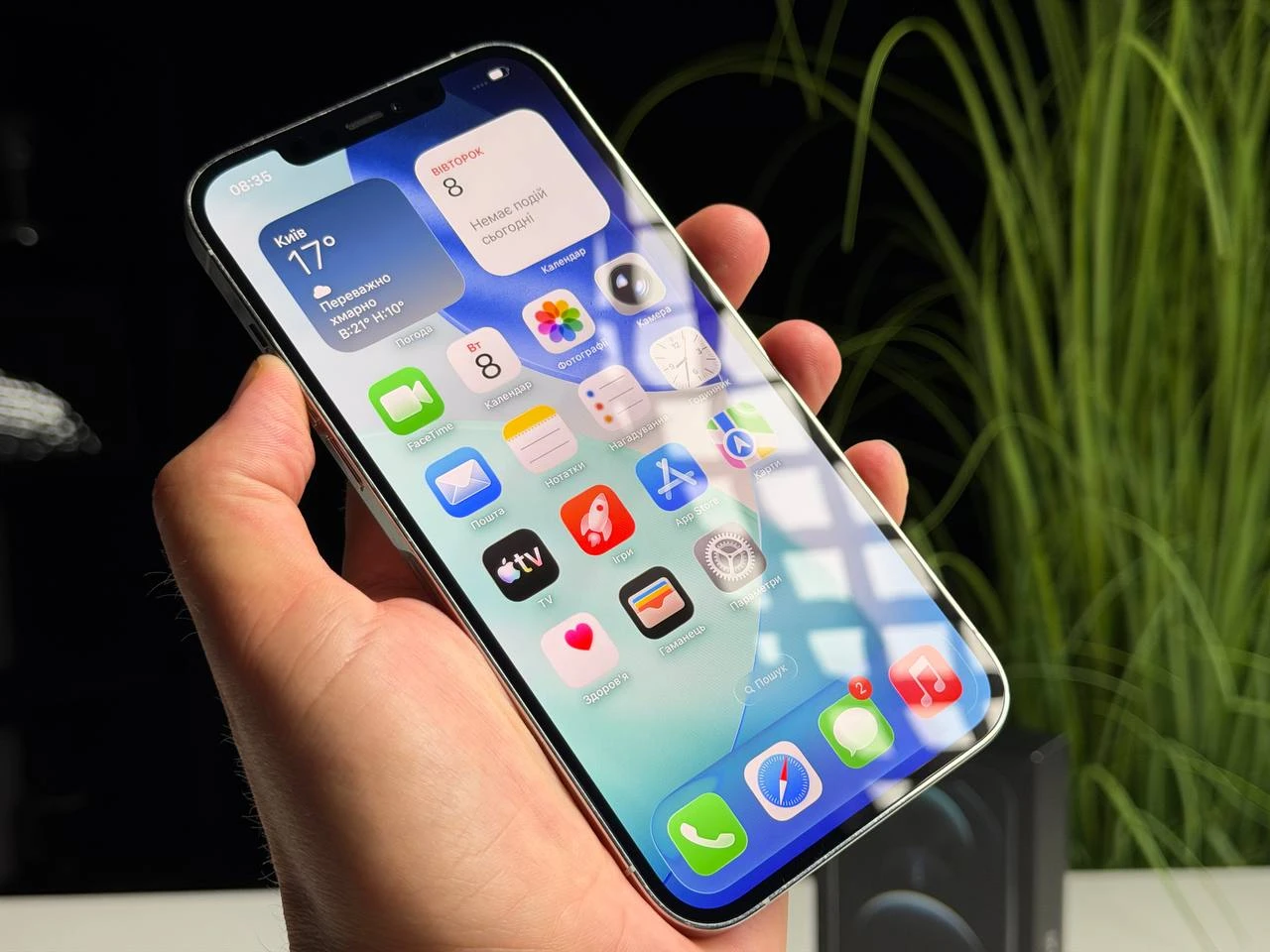 ВЖИВАНИЙ Б/У Apple iPhone 12 Pro Max 256GB Silver (MGCL3, MGDD3) - Состояние: хороший | Аккумулятор: 100% | Комплектация: полный | Гарантия: 3 мес.