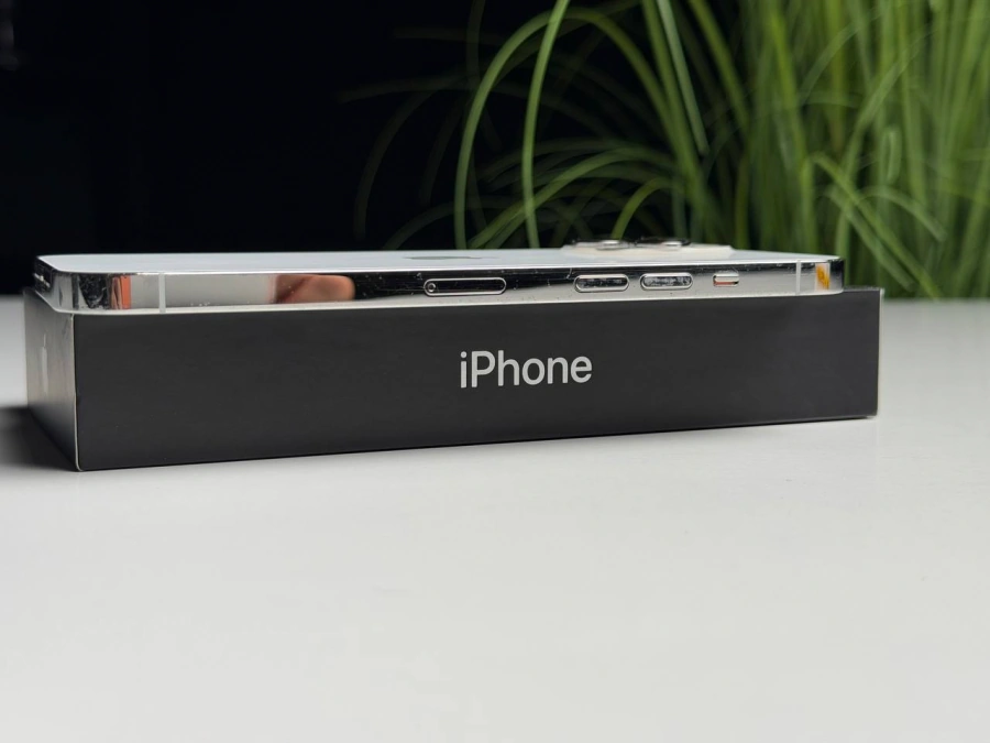 ВЖИВАНИЙ Б/У Apple iPhone 12 Pro Max 256GB Silver (MGCL3, MGDD3) - Состояние: хороший | Аккумулятор: 100% | Комплектация: полный | Гарантия: 3 мес.