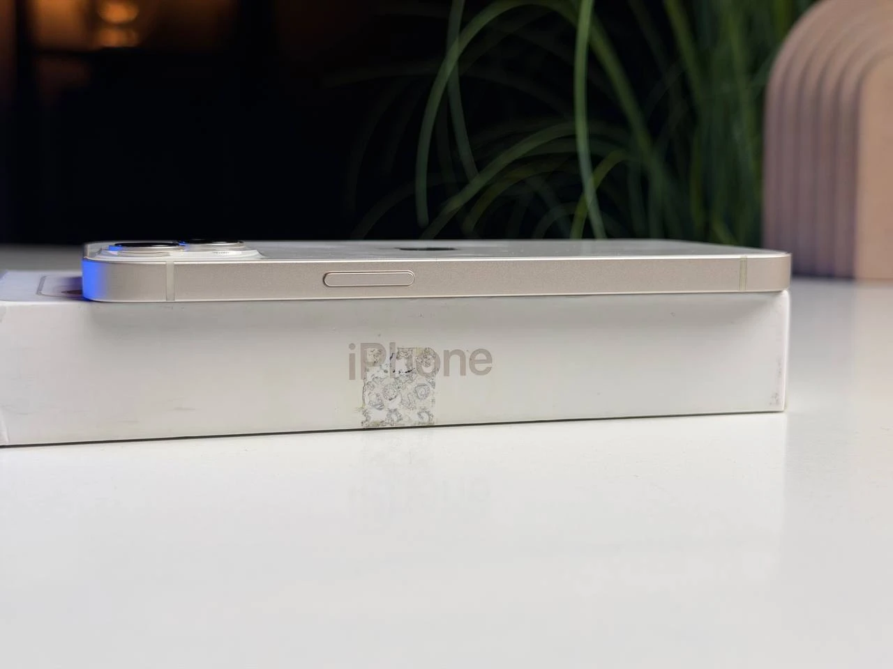 ВЖИВАНИЙ Б/У Apple iPhone 13 128GB Starlight (MLMM3, MLPG3) - Состояние: хороший | Аккумулятор: 100% | Комплектация: полный | Гарантия: 3 мес.