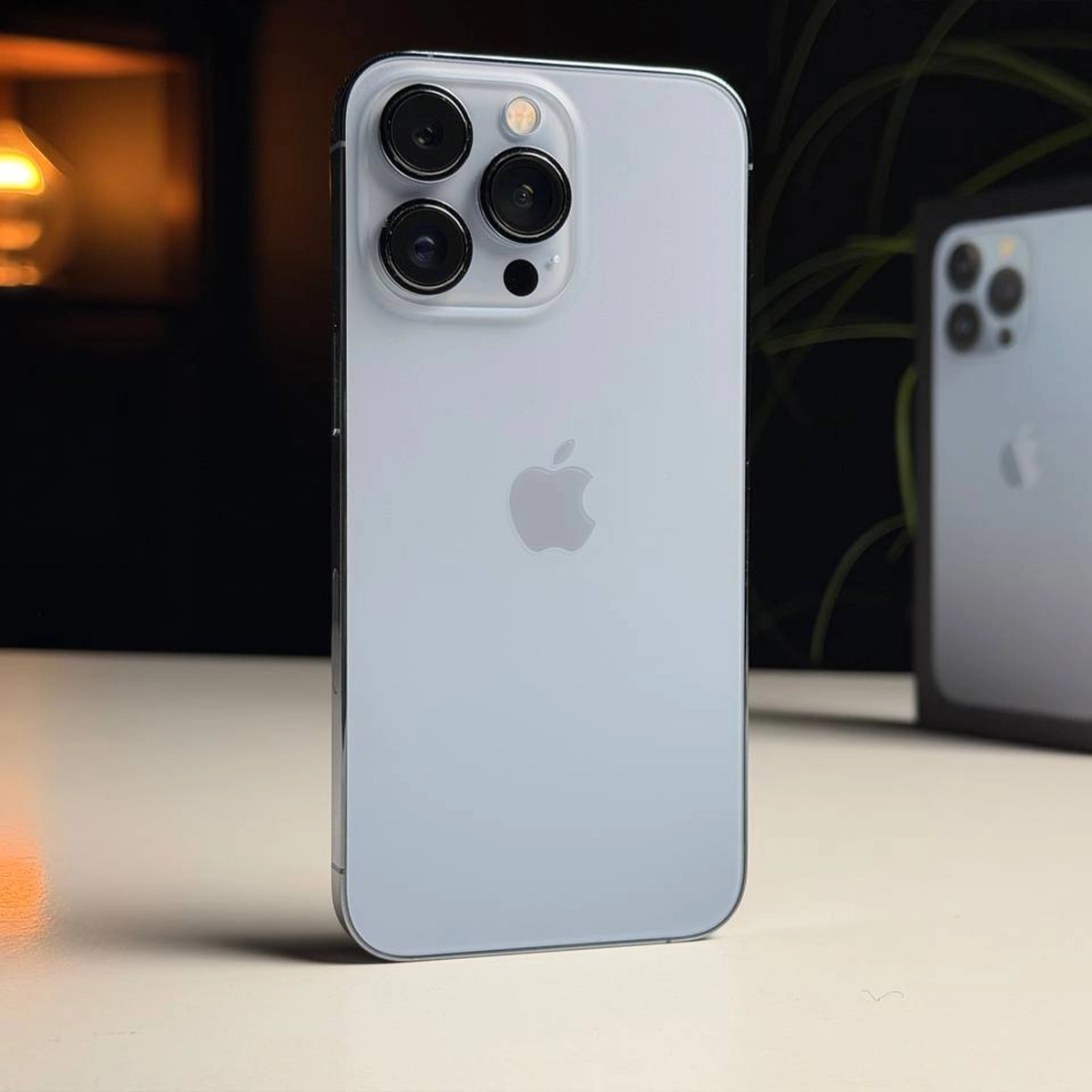 ВЖИВАНИЙ Б/У Apple iPhone 13 Pro 1TB Sierra Blue (MLUD3, MLW03) - Состояние: хороший | Аккумулятор: 100% | Комплектация: полный | Гарантия: 3 мес.