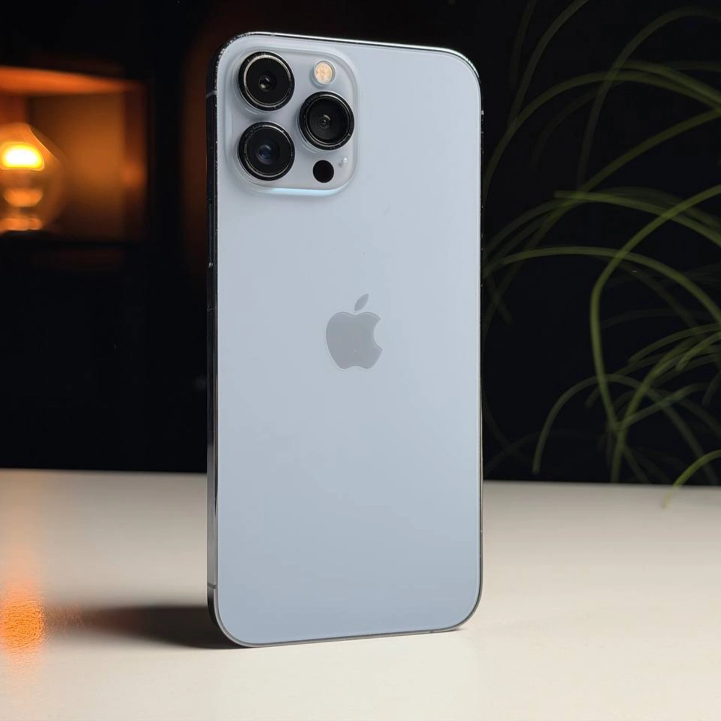 ВЖИВАНИЙ Б/У Apple iPhone 13 Pro Max 1TB Sierra Blue (MLL53, MLLN3) - Состояние: удовлетворительный | Аккумулятор: 100% | Комплектация: iPhone, кабель | Гарантия: 3 мес.