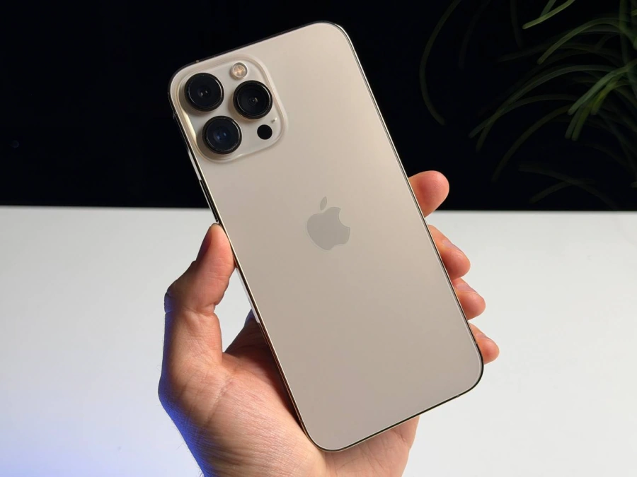 ВЖИВАНИЙ Б/У Apple iPhone 13 Pro Max 256GB Gold (MLKU3, MLLD3) - Стан: гарний | Акумулятор: 100% | Комплектація: iPhone, кабель | Гарантія: 3 міс.