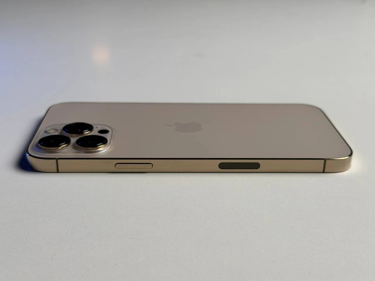 ВЖИВАНИЙ Б/У Apple iPhone 13 Pro Max 256GB Gold (MLKU3, MLLD3) - Стан: гарний | Акумулятор: 100% | Комплектація: iPhone, кабель | Гарантія: 3 міс.