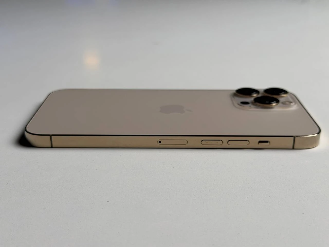 ВЖИВАНИЙ Б/У Apple iPhone 13 Pro Max 256GB Gold (MLKU3, MLLD3) - Стан: гарний | Акумулятор: 100% | Комплектація: iPhone, кабель | Гарантія: 3 міс.