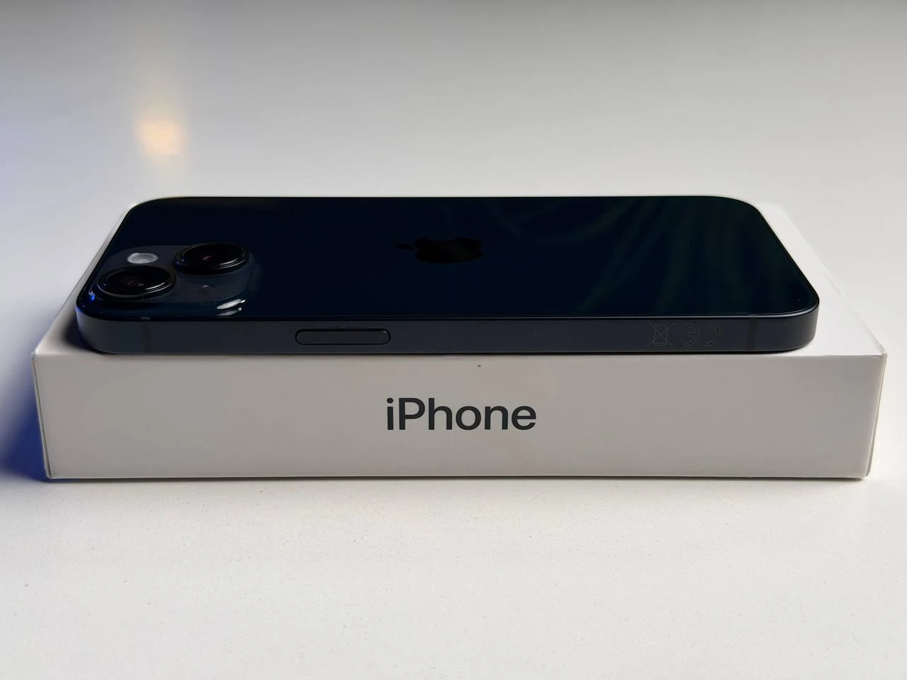 ВЖИВАНИЙ Б/У Apple iPhone 14 128GB Midnight (MPUF3) - Стан: гарний | Акумулятор: 100% | Комплектація: повний | Гарантія: 3 міс.