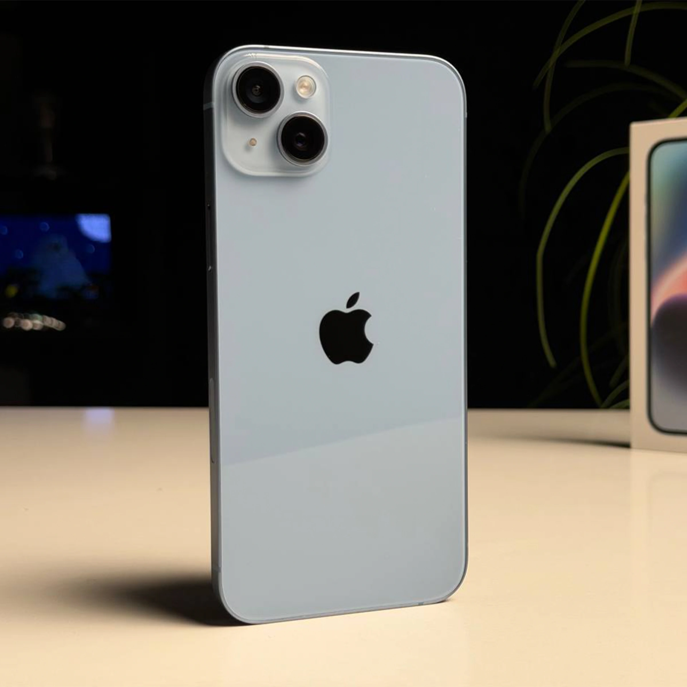 ВЖИВАНИЙ Б/У Apple iPhone 14 Plus 256GB Blue (MQ583) - Стан: гарний | Акумулятор: 93% | Комплектація: повний | Гарантія: 3 міс.