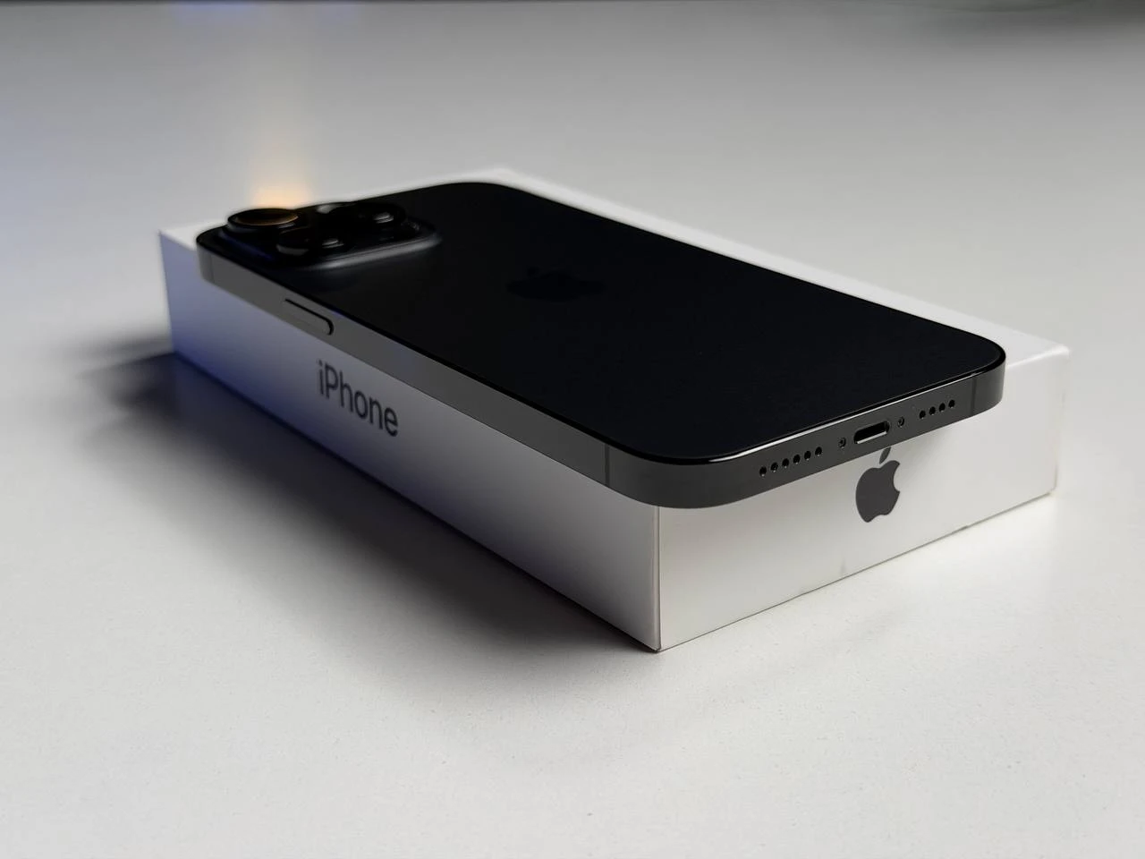 ВЖИВАНИЙ Б/У Apple iPhone 14 Pro Max 128GB Space Black (MQ9P3) - Стан: гарний | Акумулятор: 100% | Комплектація: повний | Гарантія: 3 міс.