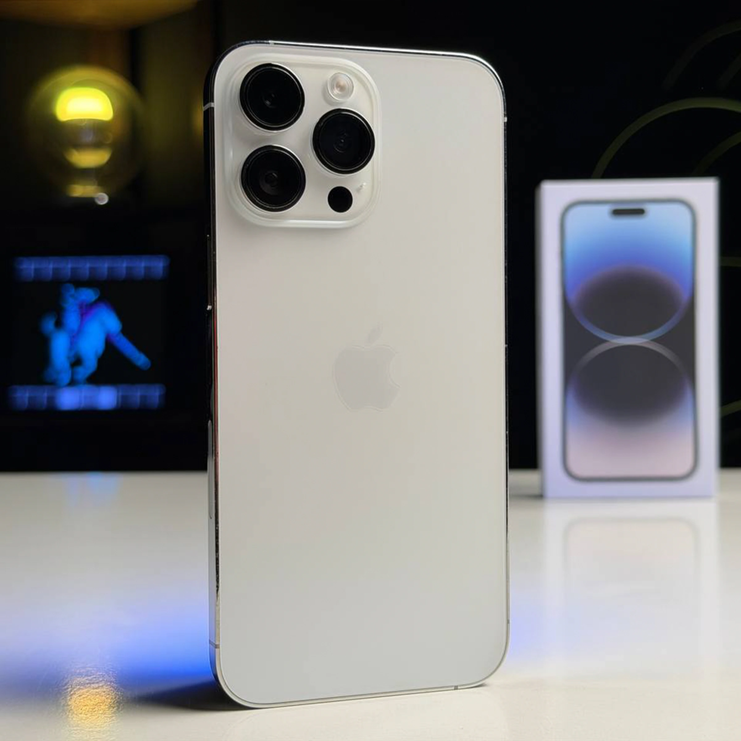ВЖИВАНИЙ Б/У Apple iPhone 14 Pro Max 256GB Silver eSim (MQ8U3) - Стан: гарний | Акумулятор: 87% | Комплектація: повний | Гарантія: 3 міс.