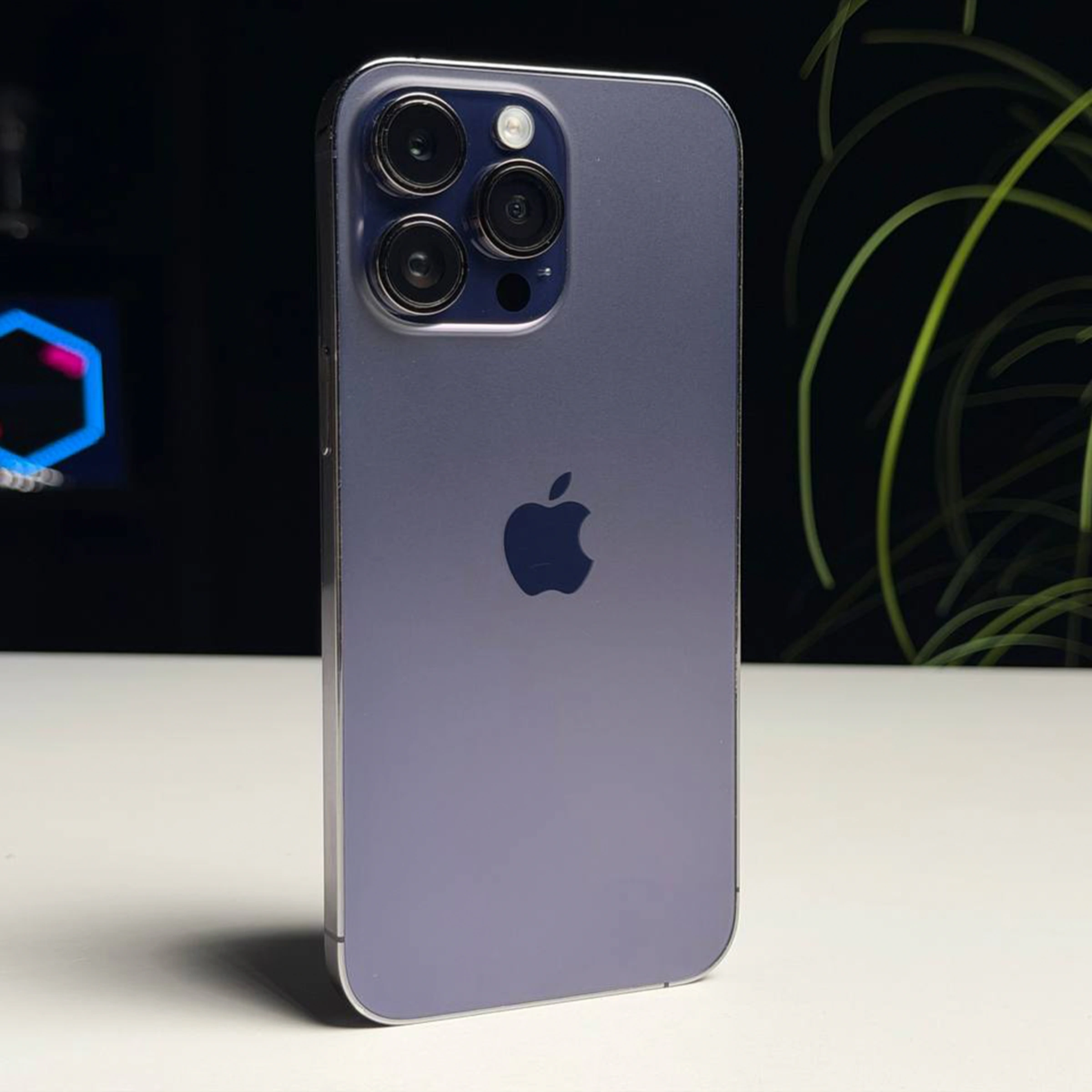 ВЖИВАНИЙ Б/У Apple iPhone 14 Pro Max 512GB Deep Purple (MQAM3) - Стан: гарний | Акумулятор: 100% | Комплектація: iPhone, кабель | Гарантія: 3 міс.