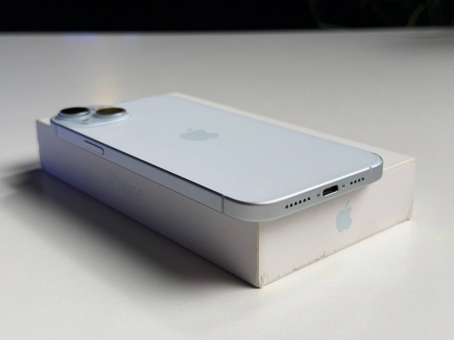 ВЖИВАНИЙ Б/У Apple iPhone 15 Plus 128GB Blue (MU163) - Стан: гарний | Акумулятор: 100% | Комплектація: повний | Гарантія: 3 міс.