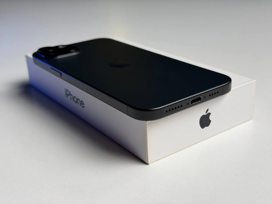 ВЖИВАНИЙ Б/У Apple iPhone 15 Plus 512GB Black (MU1H3) - Состояние: хороший | Аккумулятор: 100% | Комплектация: полный | Гарантия: 3 мес.