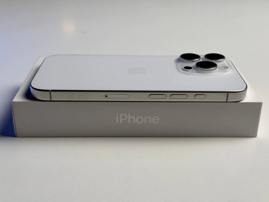 ВЖИВАНИЙ Б/У Apple iPhone 16 Pro 128GB White Titanium (MYNE3) - Стан: гарний | Акумулятор: 91% | Комплектація: повний | Гарантія: 3 міс.