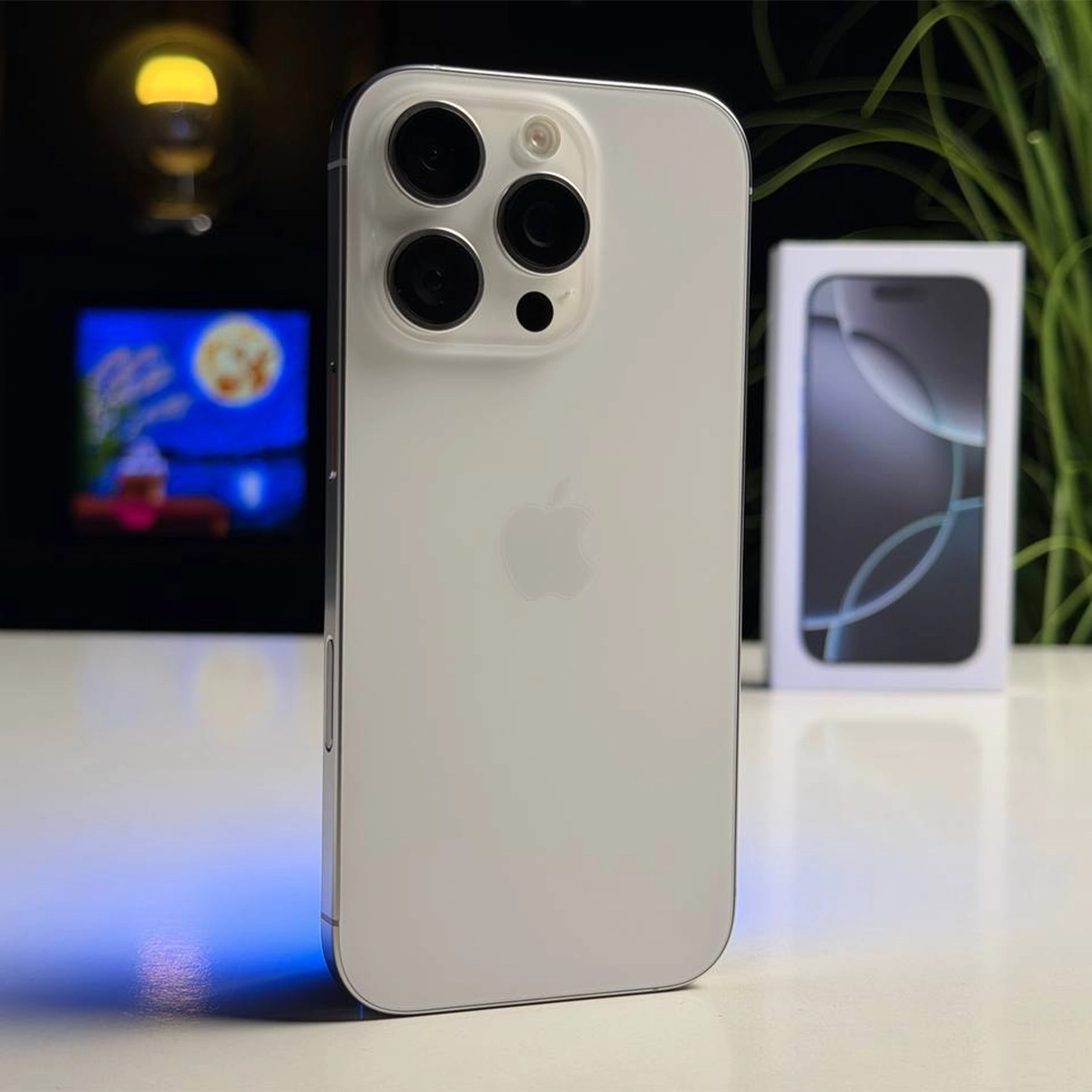 ВЖИВАНИЙ Б/У Apple iPhone 16 Pro 128GB White Titanium (MYNE3) - Стан: гарний | Акумулятор: 91% | Комплектація: повний | Гарантія: 3 міс.