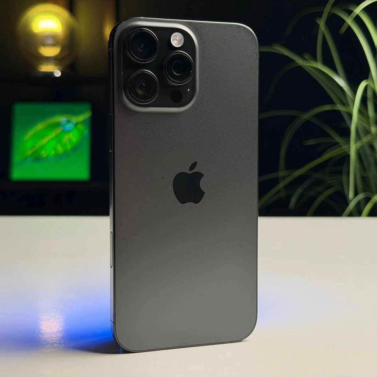 ВЖИВАНИЙ Б/У Apple iPhone 16 Pro Max 256GB Black Titanium (MYWV3) - Состояние: хороший | Аккумулятор: 100% | Комплектация: iPhone, кабель | Гарантия: 3 мес.