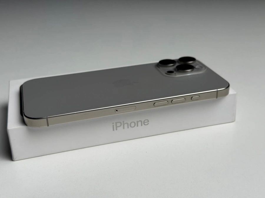 ВЖИВАНИЙ Б/У Apple iPhone 16 Pro Max 512GB Natural Titanium (MYX33) - Стан: гарний | Акумулятор: 93% | Комплектація: повний | Гарантія: 3 міс.
