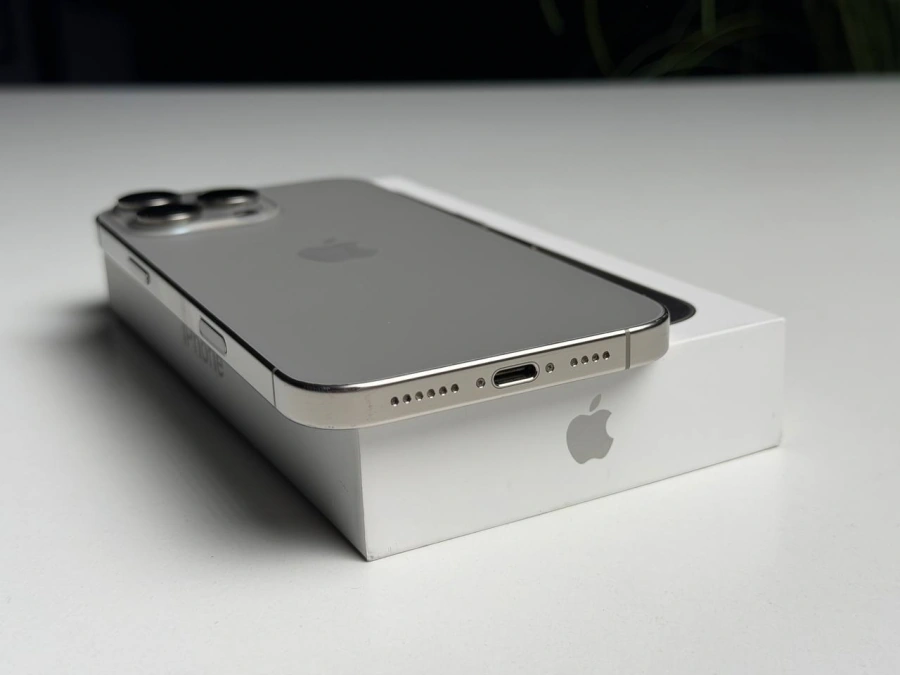 ВЖИВАНИЙ Б/У Apple iPhone 16 Pro Max 512GB Natural Titanium (MYX33) - Стан: гарний | Акумулятор: 93% | Комплектація: повний | Гарантія: 3 міс.