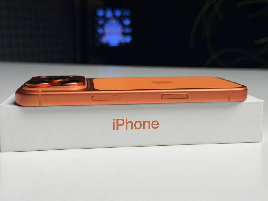 ВЖИВАНИЙ Б/У Apple iPhone 17 Pro 256GB Cosmic Orange (MG8H4) - Стан: ідеальний | Акумулятор: 100% | Комплектація: повний | Гарантія: 3 міс.