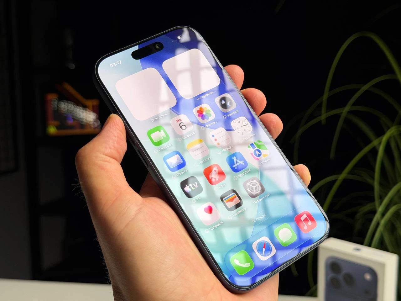 ВЖИВАНИЙ Б/У Apple iPhone 17 Pro 256GB Deep Blue (MG8J4) - Стан: гарний | Акумулятор: 93% | Комплектація: повний | Гарантія: 3 міс.