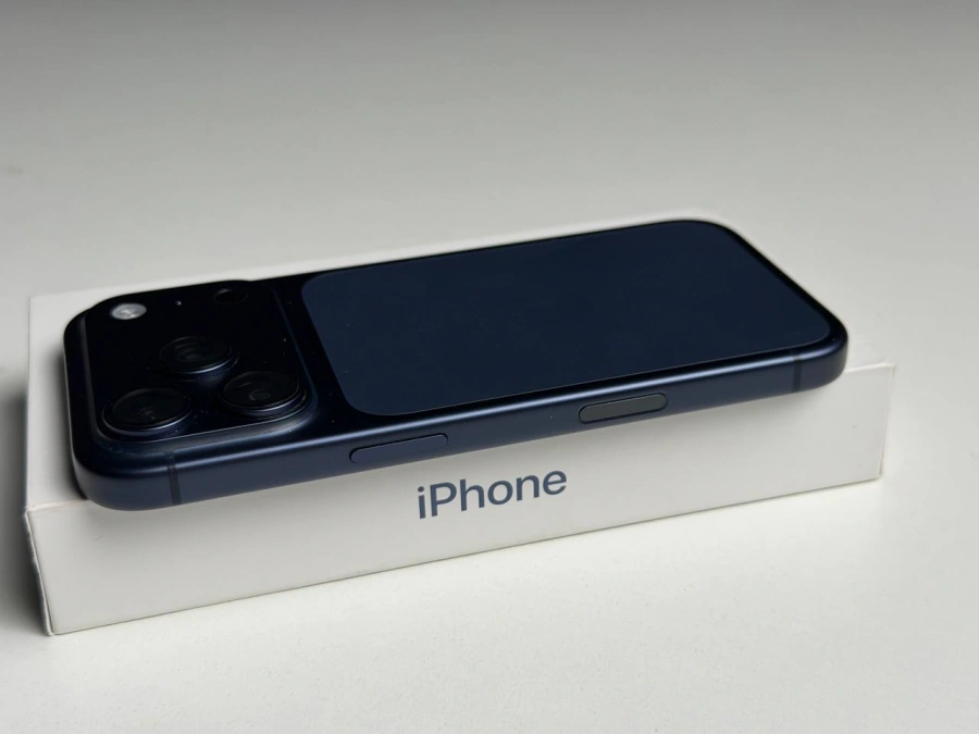 ВЖИВАНИЙ Б/У Apple iPhone 17 Pro 256GB Deep Blue (MG8J4) - Состояние: хороший | Аккумулятор: 93% | Комплектация: полный | Гарантия: 3 мес.