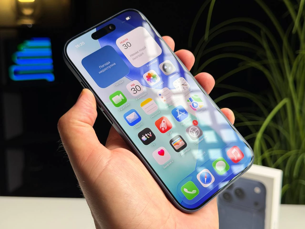 ВЖИВАНИЙ Б/У Apple iPhone 17 Pro 512GB Deep Blue (MG8N4) - Состояние: хороший | Аккумулятор: 100% | Комплектация: полный | Гарантия: 3 мес.