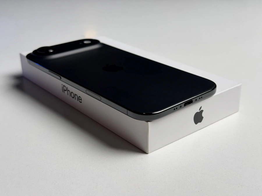 ВЖИВАНИЙ Б/У Apple iPhone Air 256GB Space Black (MG2L4, MG184, MG274) - Стан: гарний | Акумулятор: 100% | Комплектація: повний | Гарантія: 3 міс.