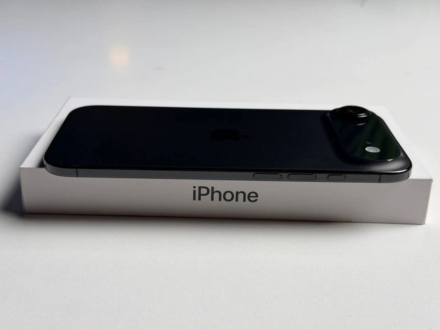 ВЖИВАНИЙ Б/У Apple iPhone Air 256GB Space Black (MG2L4, MG184, MG274) - Стан: гарний | Акумулятор: 100% | Комплектація: повний | Гарантія: 3 міс.
