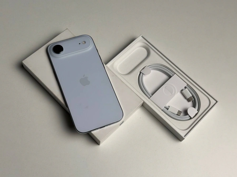 ВЖИВАНИЙ Б/У Apple iPhone Air 512GB Sky Blue (MG2V4, MG1J4, MG2F4) - Состояние: хороший | Аккумулятор: 100% | Комплектация: полный | Гарантия: 3 мес.