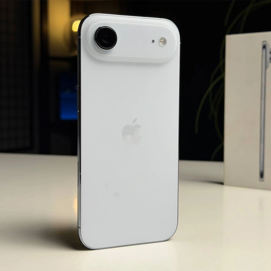ВЖИВАНИЙ Б/У Apple iPhone Air 512GB Sky Blue (MG2V4, MG1J4, MG2F4) - Состояние: хороший | Аккумулятор: 100% | Комплектация: полный | Гарантия: 3 мес.