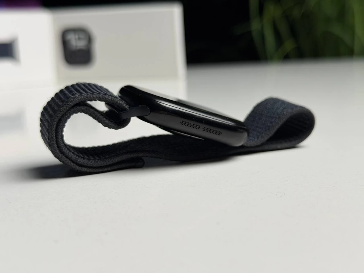ВЖИВАНИЙ Б/У Apple Watch Series 10 GPS 46mm Jet Black Aluminum Case with Ink Sport Loop (MWWR3) - Стан: гарний | Акумулятор: 100% | Комплектація: повний | Гарантія: 3 міс.