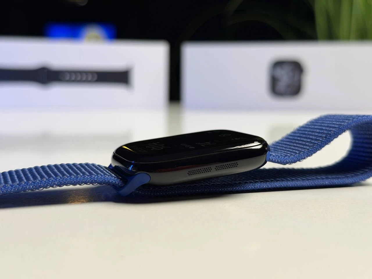 ВЖИВАНИЙ Б/У Apple Watch Series 11 GPS 46mm Jet Black Aluminum Case with Ultramarine Sport Loop (MEUX4) - Стан: гарний | Акумулятор: 100% | Комплектація: повний | Гарантія: 3 міс.