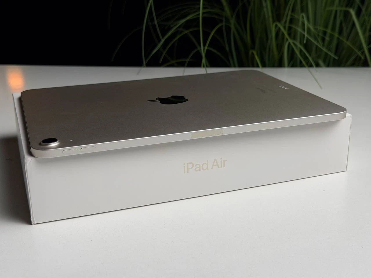 ВЖИВАНИЙ Б/У iPad Air 5 10.9'' Wi-Fi 64GB Starlight (MM9F3) - Стан: задовільний | Акумулятор: 88% | Комплектація: повний | Гарантія: 3 міс.