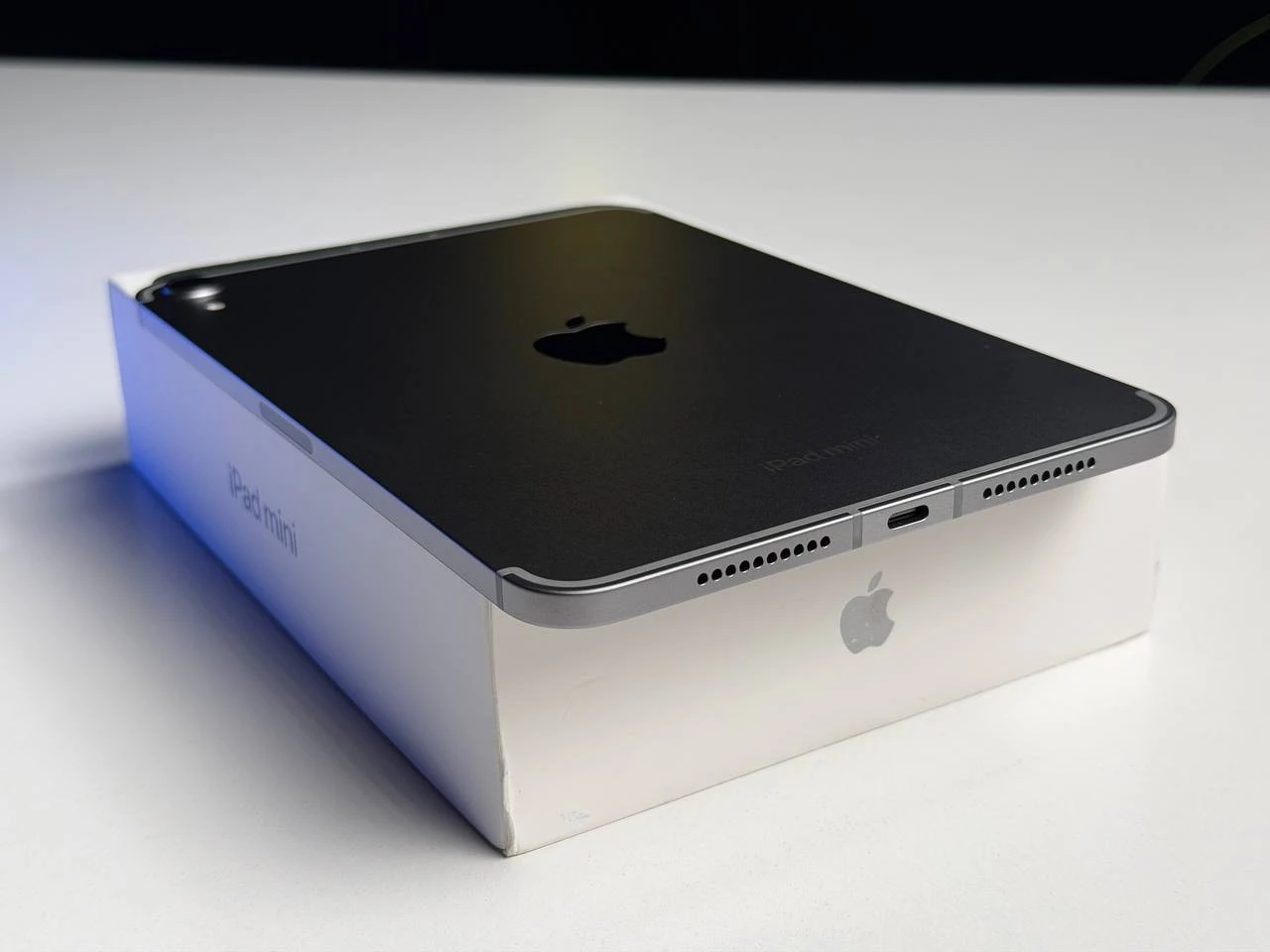 ВІТРИННИЙ Планшет Apple iPad mini 7 Wi-Fi + Cellular 128GB Space Gray (MXPN3) - Стан: ідеальний | Акумулятор: 100% | Комплектація: повний | Гарантія: 3 міс.
