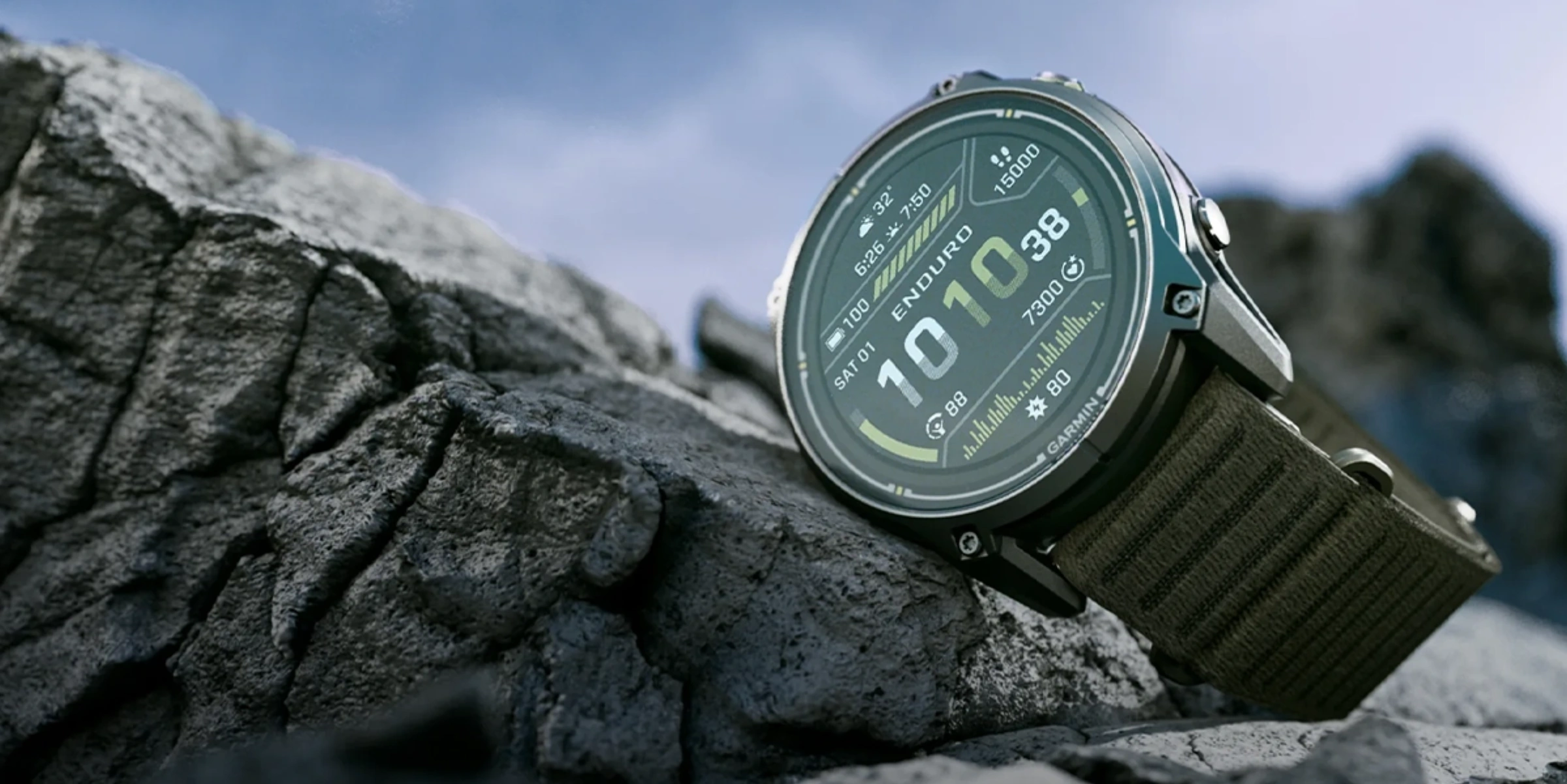 Garmin Enduro 4 против Garmin Fenix ​​8, сравнение премиальных смарт-часов