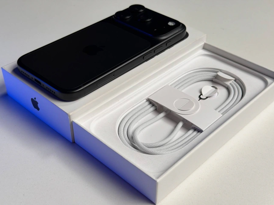 ВИТРИННЫЙ Apple iPhone 18 Pro 256GB Black (MJRP4) - Состояние: идеальное | Аккумулятор: 100% Комплектация: полный | Гарантия: 12 мес.
