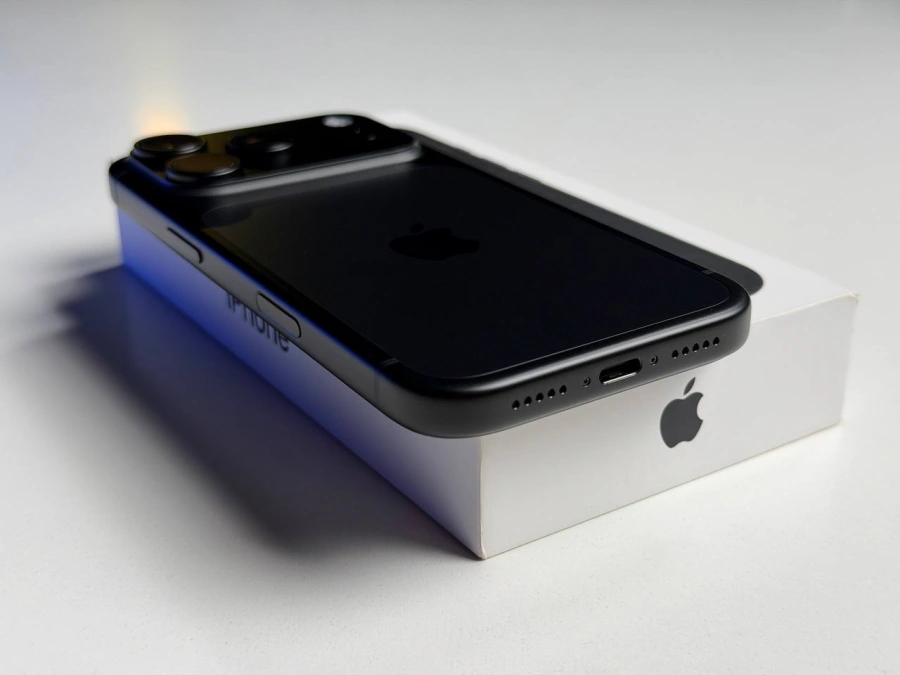 ВИТРИННЫЙ Apple iPhone 18 Pro 256GB Black (MJRP4) - Состояние: идеальное | Аккумулятор: 100% Комплектация: полный | Гарантия: 12 мес.
