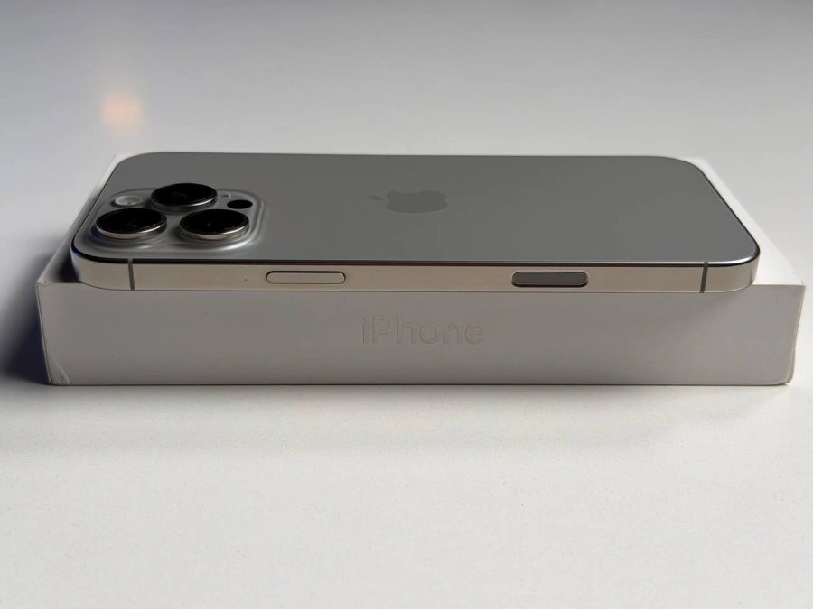 ВЖИВАНИЙ Б/У Apple iPhone 16 Pro Max 256GB Natural Titanium (MYWY3) - Стан: ідеальний | Акумулятор: 92% | Комплектація: повний | Гарантія: 3 міс.