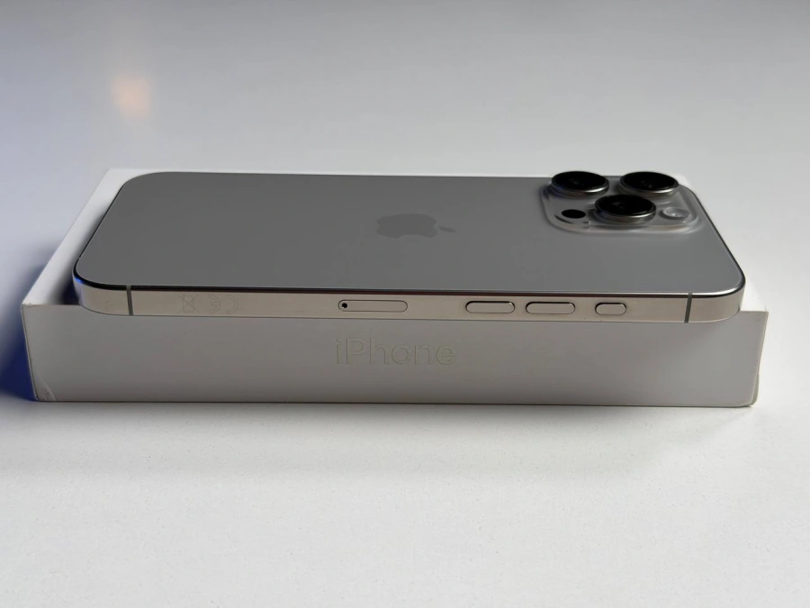 ВЖИВАНИЙ Б/У Apple iPhone 16 Pro Max 256GB Natural Titanium (MYWY3) - Стан: ідеальний | Акумулятор: 92% | Комплектація: повний | Гарантія: 3 міс.