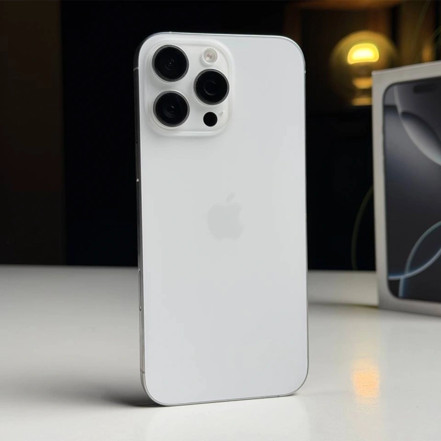 ВЖИВАНИЙ Б/У Apple iPhone 16 Pro Max 256GB White Titanium (MYWW3) - Состояние: хорошее | Аккумулятор: 95% | Комплектация: полный | Гарантия: 3 мес.