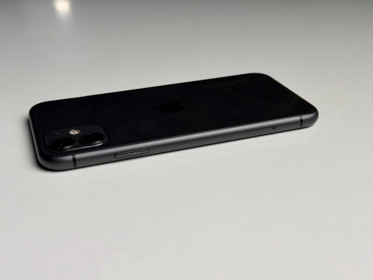 ВЖИВАНИЙ Б/У Apple iPhone 11 64GB Black (MWLT2) Full Box - Состояние: хороший | Аккумулятор: 100% | Комплектация: iPhone, кабель | Гарантия: 3 мес.
